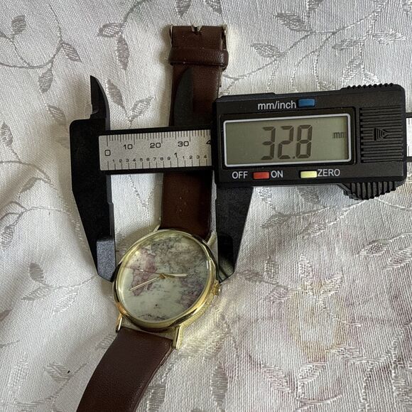 Unisex Classic Round Gold Tone Case World Map Dial Brown Faux Leather Watch - Picture 4 of 5